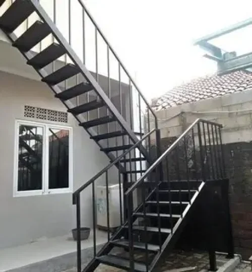 Railing tangga besi Bengkel Las Karya Adi Jakarta Selatan