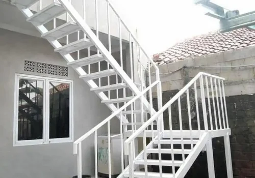 Tangga besi interior Jagakarsa Bengkel Las Karya Adi